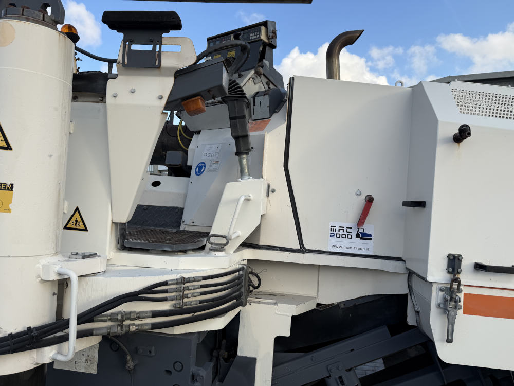 Usato 2001 Wirtgen W 1000F