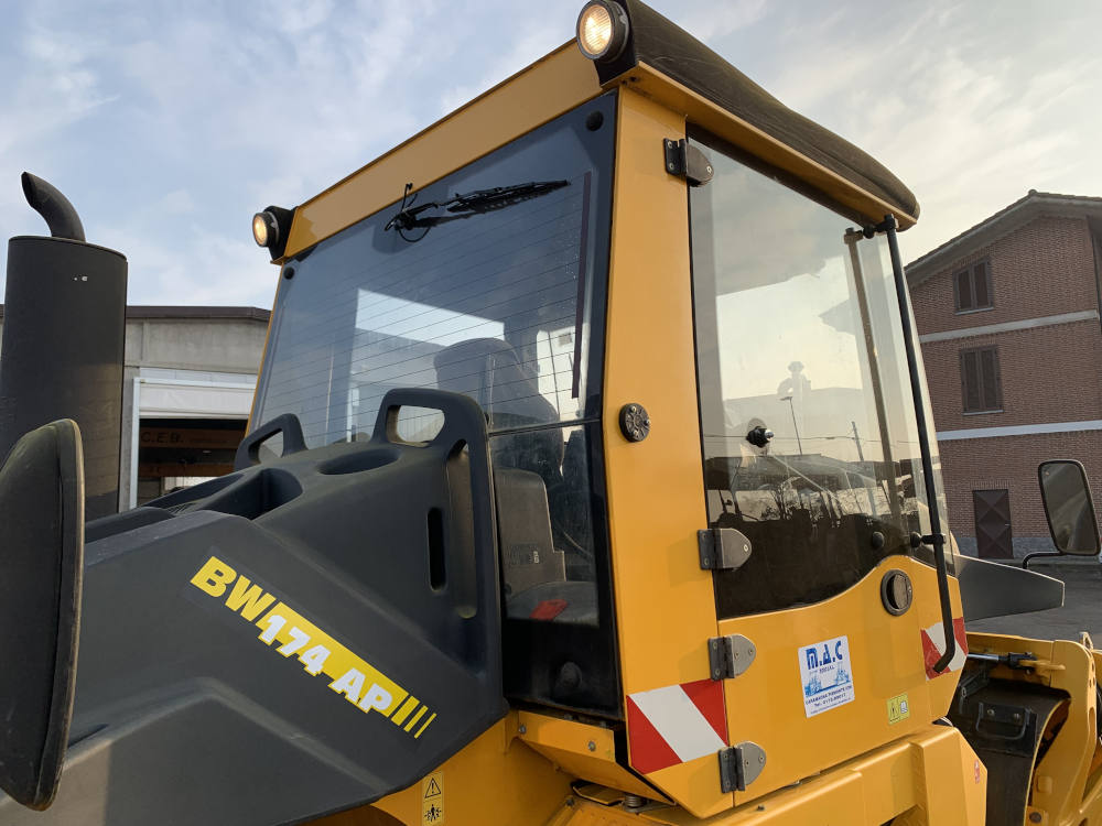 Usato 2010 Bomag BW 174 AP-4 AM