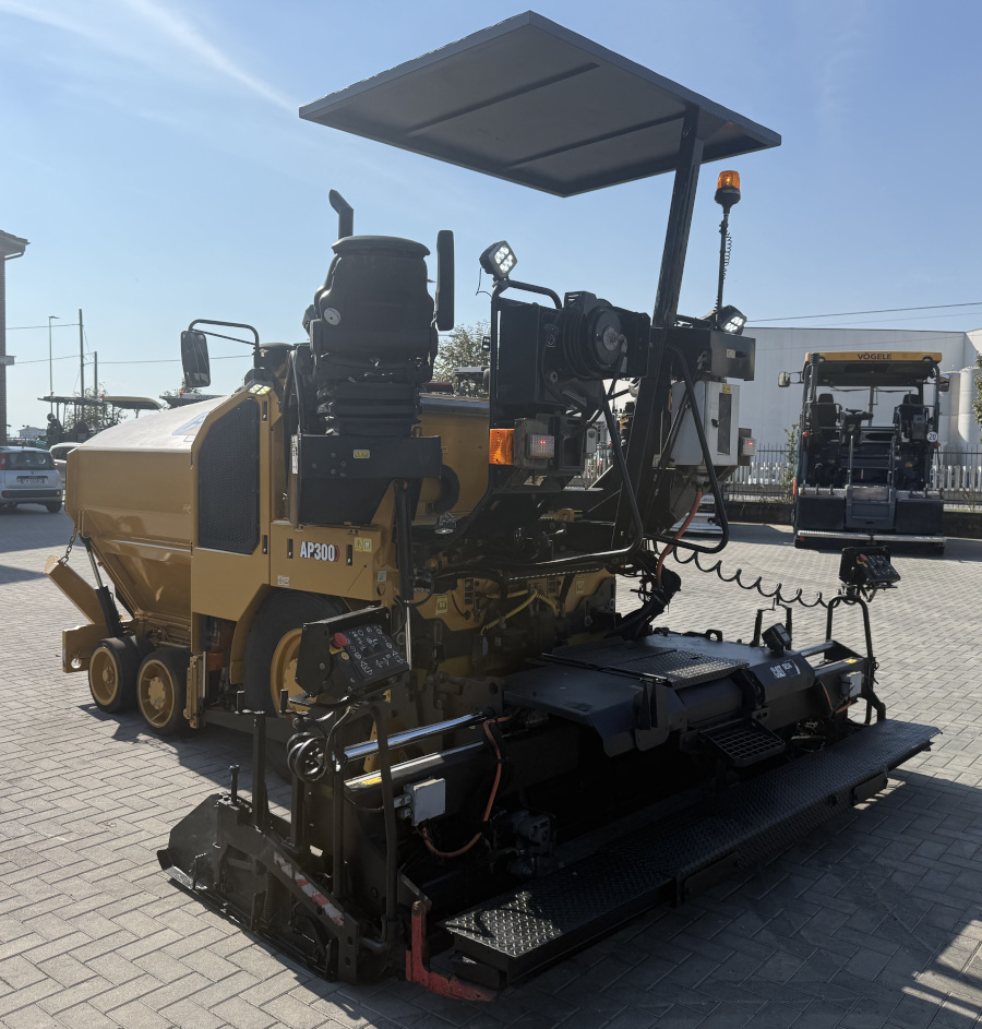 Usato 2018 Caterpillar AP 300F