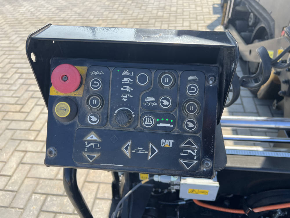 Usato 2020 Caterpillar AP 355F