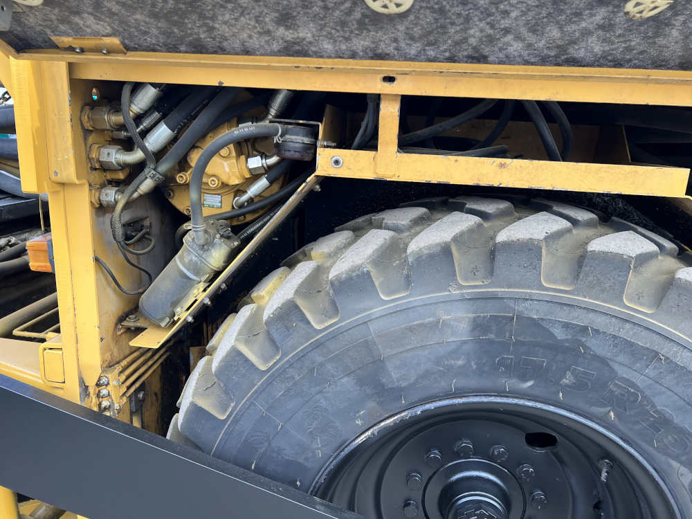 Usato 2007 Caterpillar AP 600 -150-