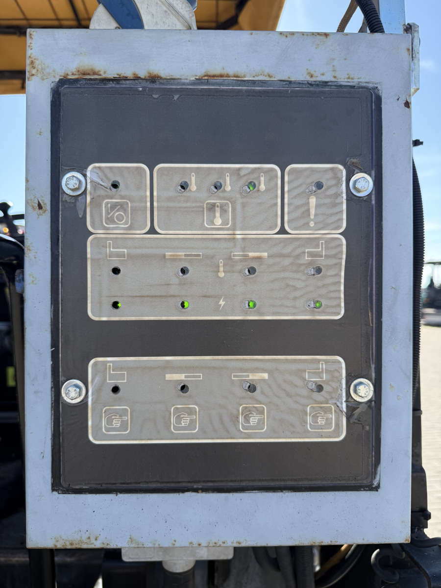 Usato 2011 Caterpillar AP 300