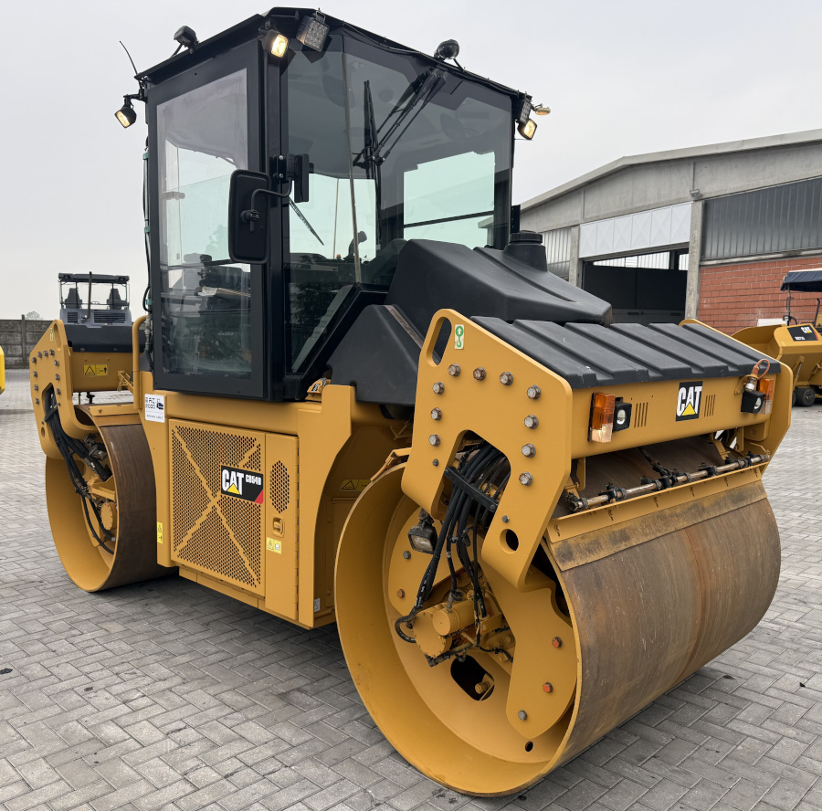 Usato 2014 Caterpillar CD 54B