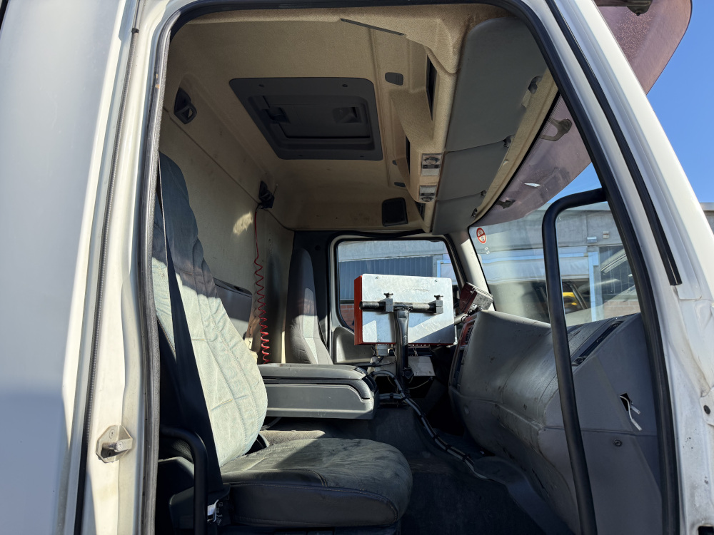 Usato 2005 Renault / Rincheval Premium 320 Dci / EPA