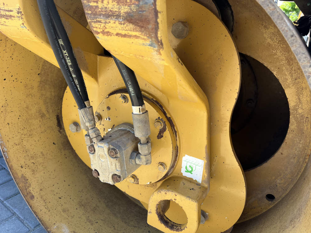 Usato 2006 Caterpillar CB 334E