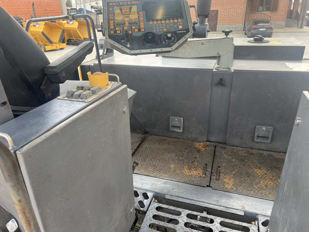 Usato 2017 Volvo P 7820C