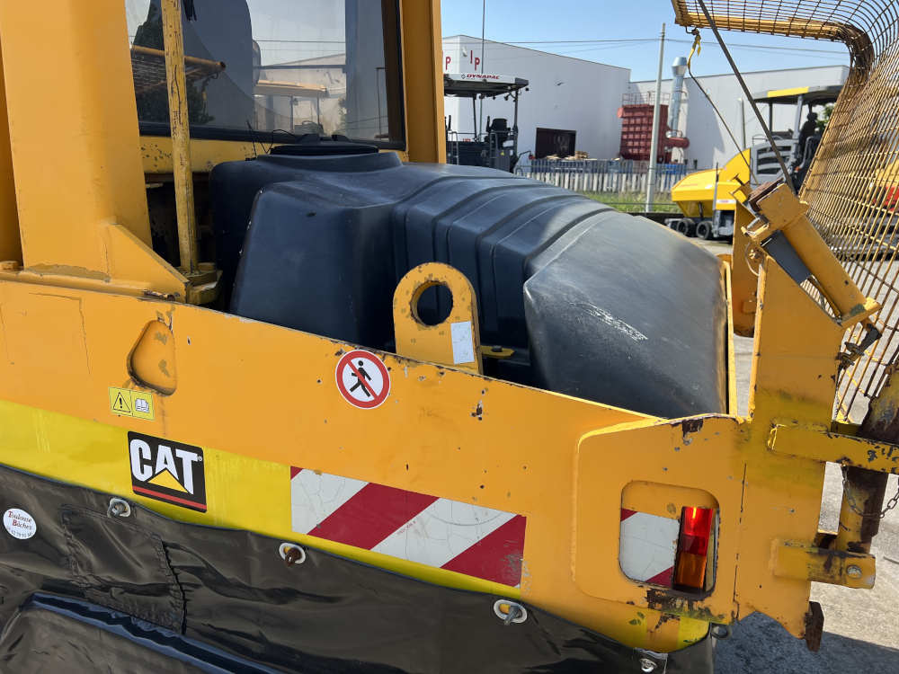 Usato 2001 Caterpillar PS 300B -521-