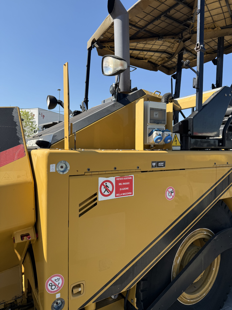 Usato 2010 Caterpillar AP 600D