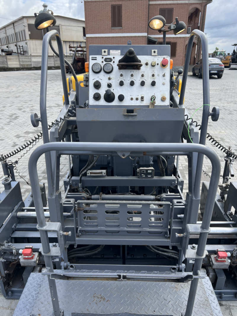 Usato 2005 Vogele Super 600