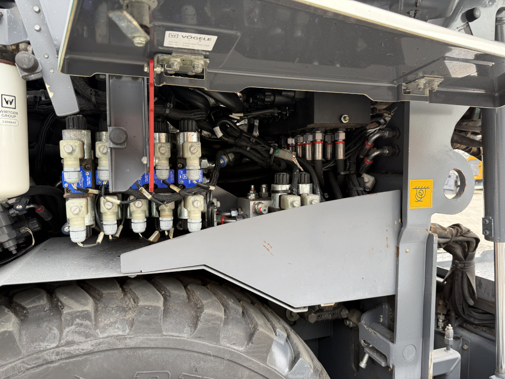 Usato 2021 Vogele S 1303-3i
