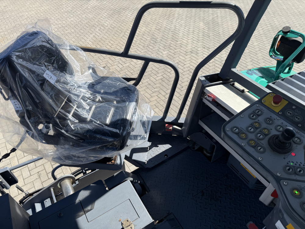 Usato 2018 Vogele S 1303-3i