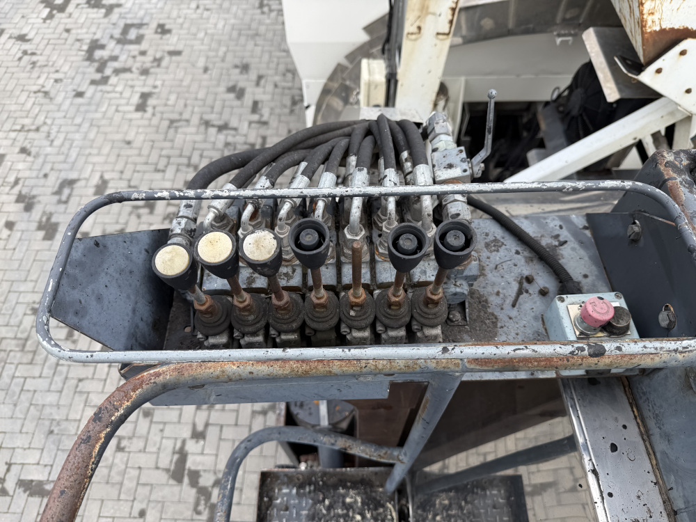 Usato 2008 Mercedes / Secmair 2536 / Chipsealer BCG 500