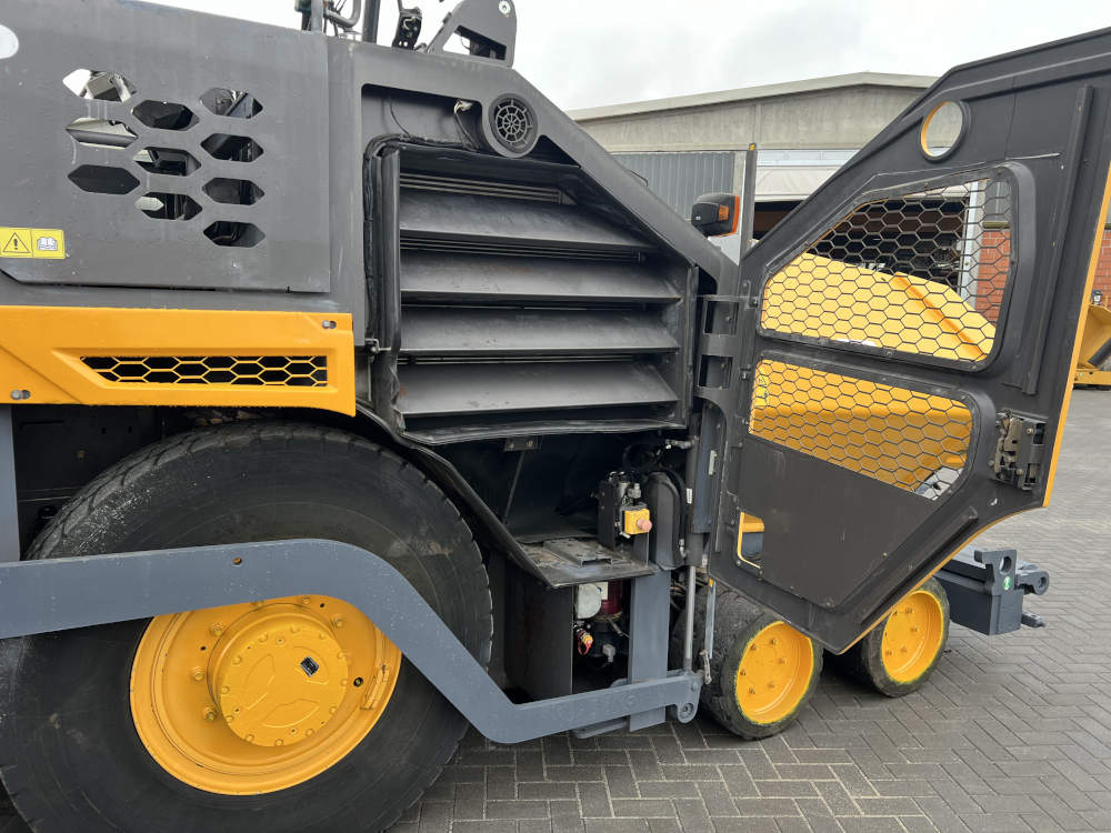 Usato 2014 Volvo P 6870C