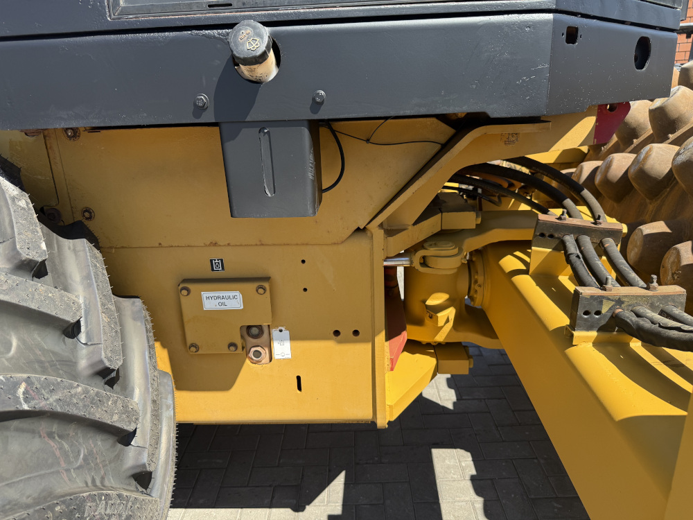 Usato 2010 Caterpillar CP 74