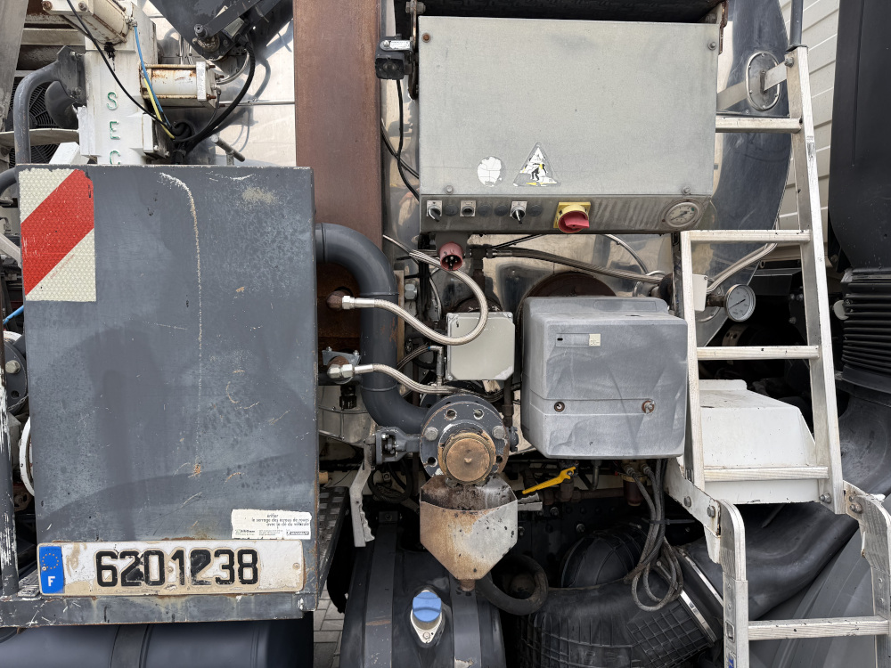 Usato 2008 Mercedes / Secmair 2536 / Chipsealer BCG 500