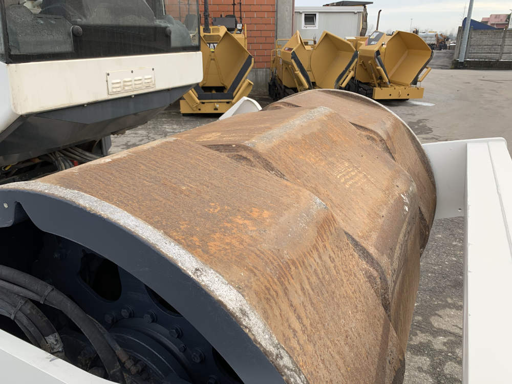 Usato 2004 Bomag BW 213 DH-4 (Deep Impact)