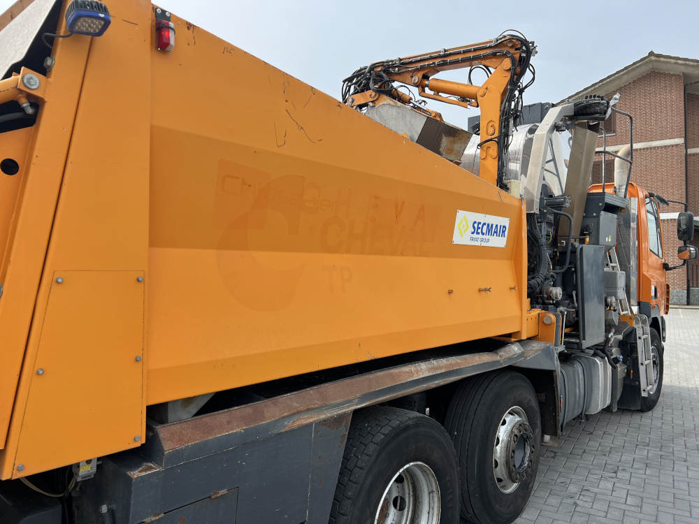 Usato 2012 Daf / Secmair CF 85.460 / Secmair Chipsealer BCG 500