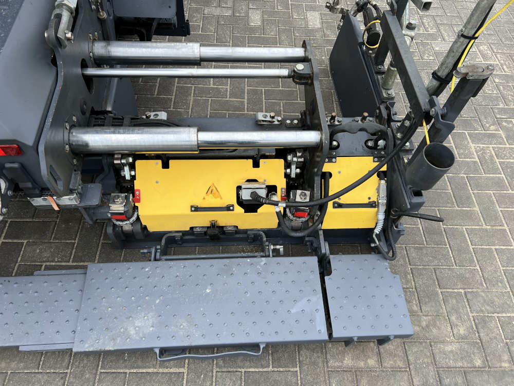 Usato 2019 Bomag BF 300 C-2