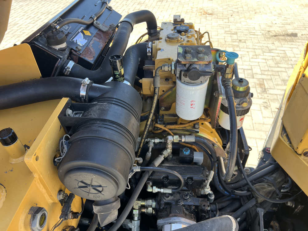 Usato 2006 Caterpillar CB 334E