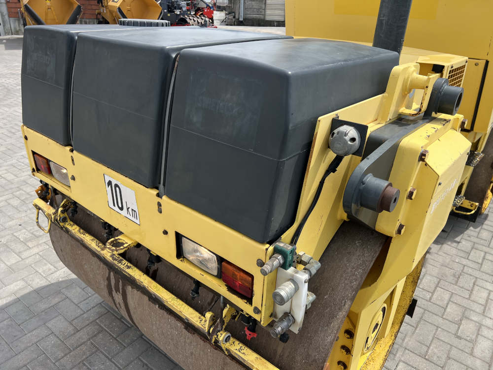 Usato 2001 Bomag BW 151 AD-2