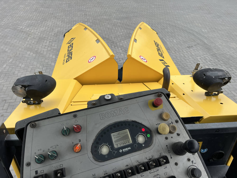 Usato 2016 Bomag BF 300 P-2