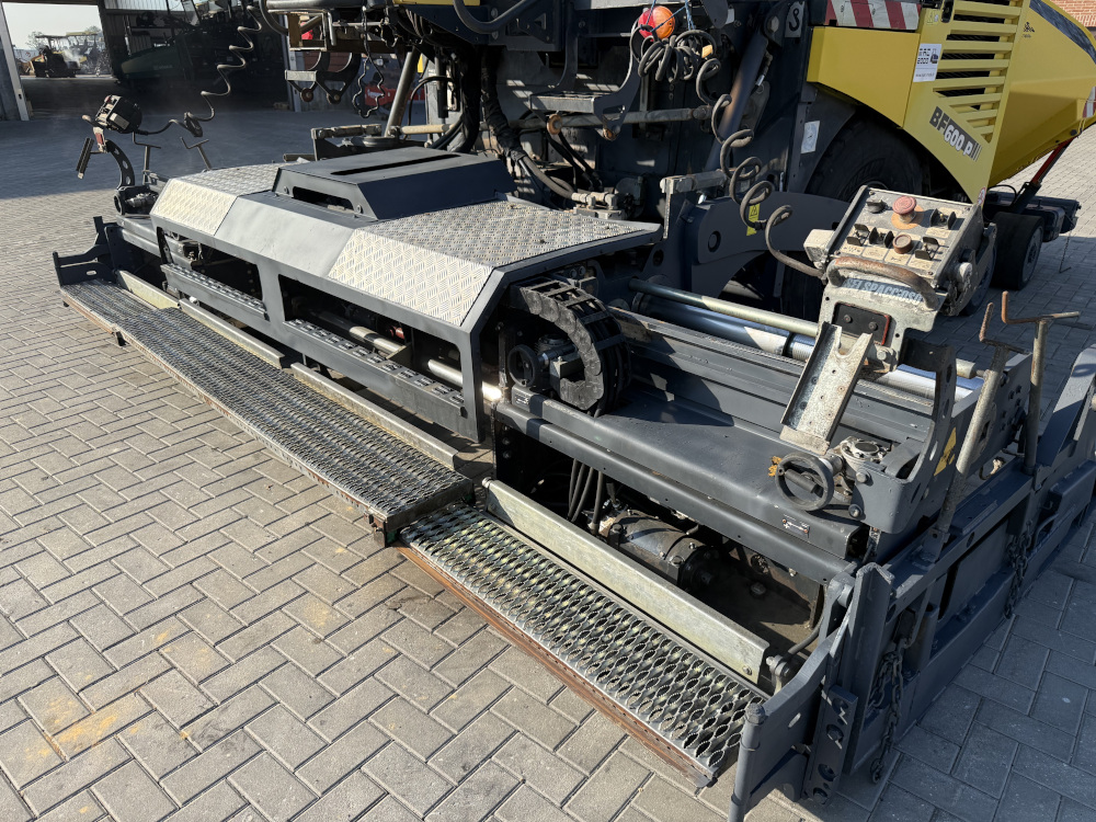 Usato 2010 Bomag BF 600P