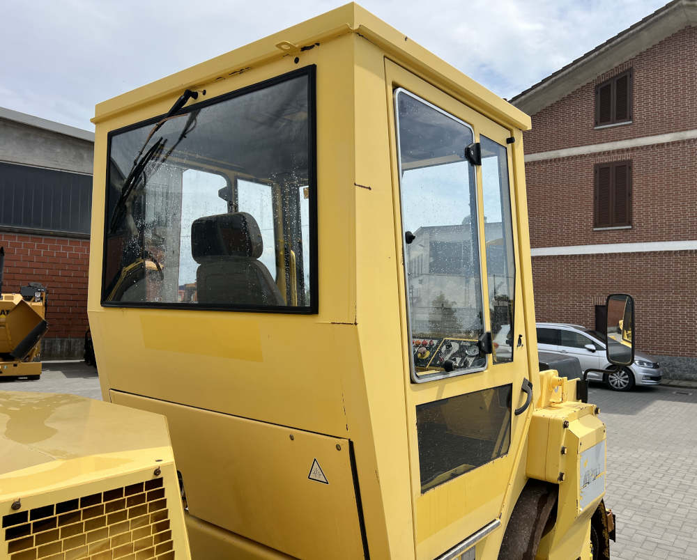 Usato 2001 Bomag BW 151 AD-2