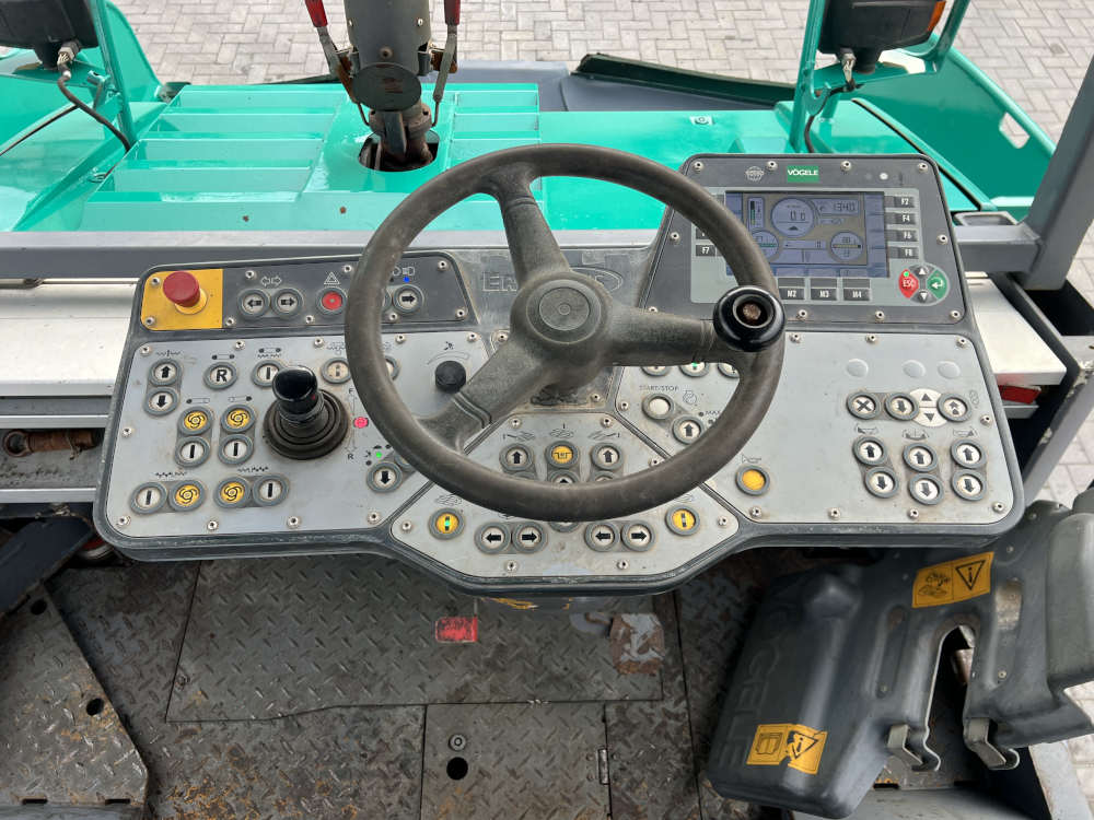 Usato 2016 Vogele S 1303-3i