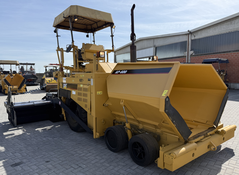Usato 2007 Caterpillar AP 600