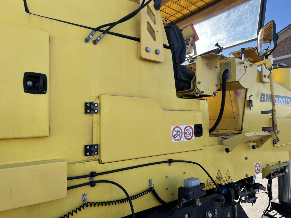 Usato 2009 Bomag BM 1300/30