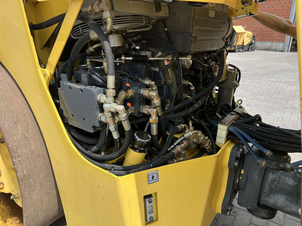 Usato 2001 Bomag BW 151 AD-2