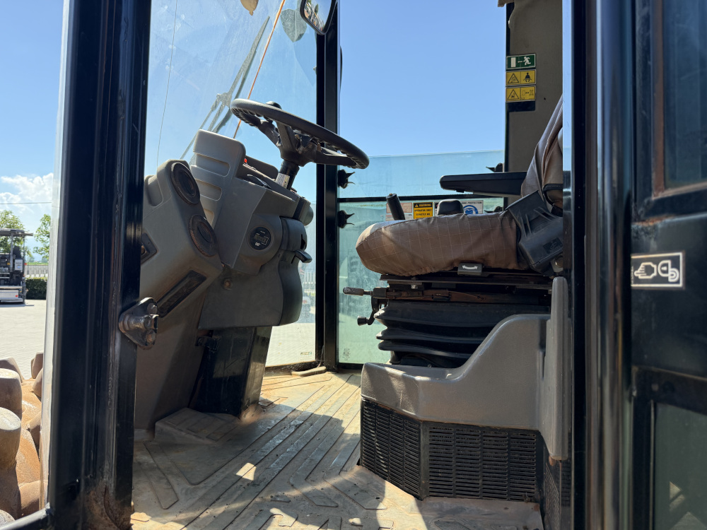 Usato 2010 Caterpillar CP 74