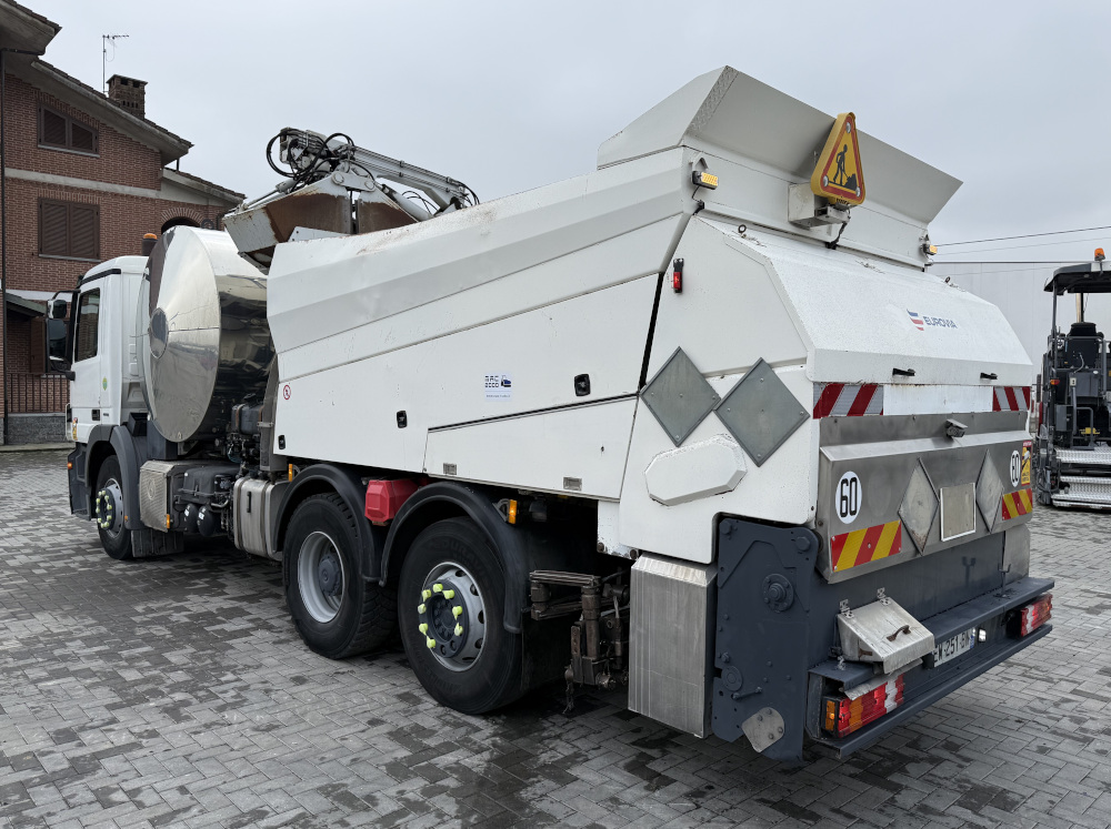 Usato 2008 Mercedes / Secmair 2536 / Chipsealer BCG 500