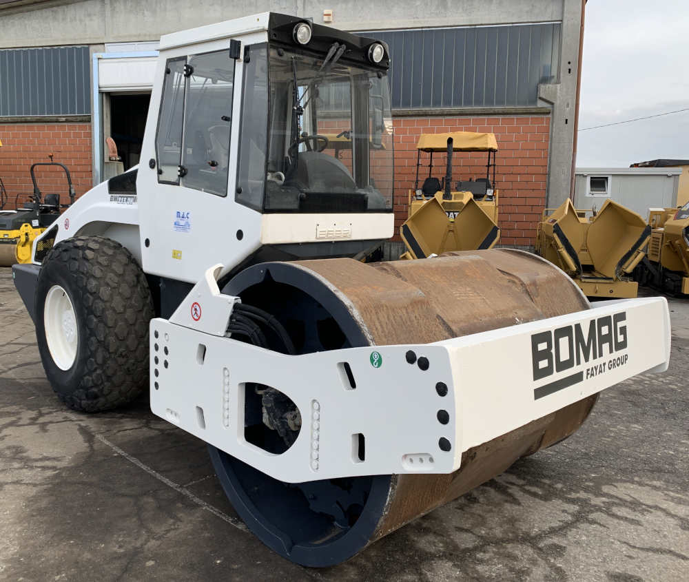 Usato 2004 Bomag BW 213 DH-4 (Deep Impact)