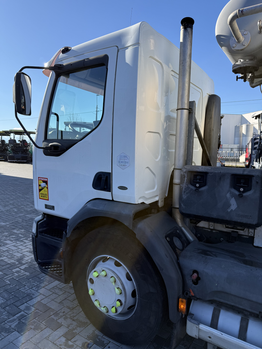 Usato 2005 Renault / Rincheval Premium 320 Dci / EPA