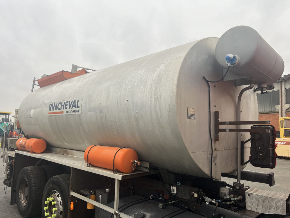 Usato 2002 Renaul / Rincheval Premium 370 Dci / EPA