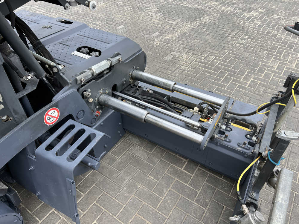 Usato 2019 Bomag BF 300 C-2