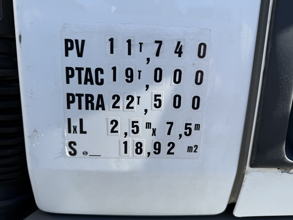 Usato 2005 Renault / Rincheval Premium 320 Dci / EPA