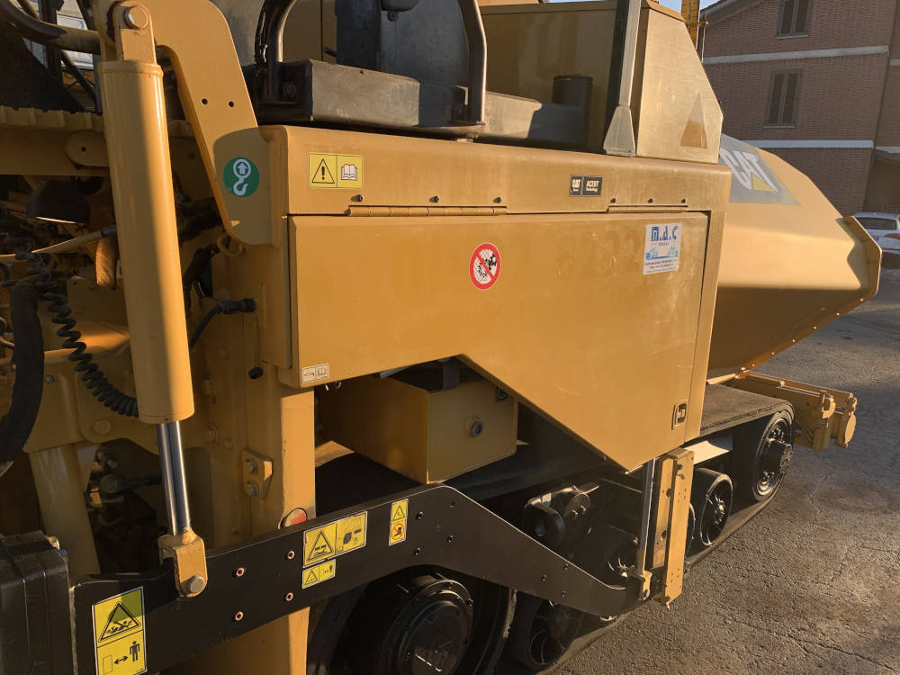 Usato 2013 Caterpillar AP 555E