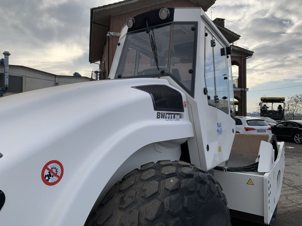 Usato 2004 Bomag BW 213 DH-4 (Deep Impact)