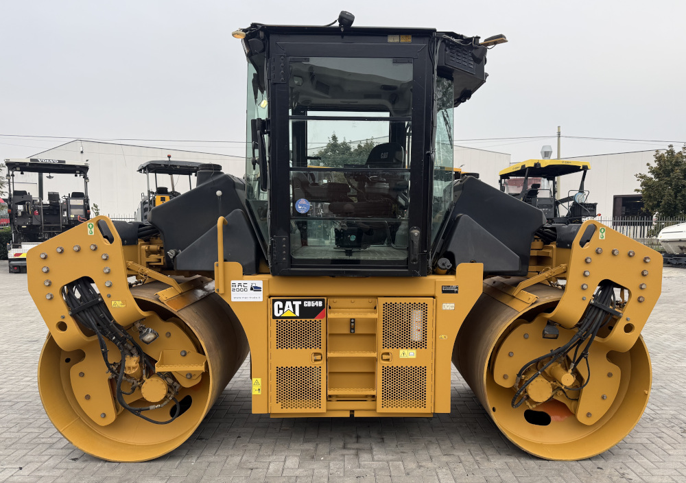 Usato 2014 Caterpillar CD 54B