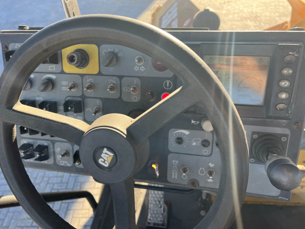 Usato 2011 Caterpillar AP 655D