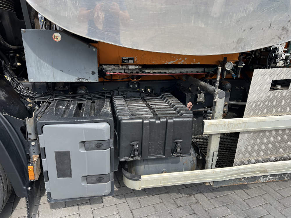 Usato 2012 Daf / Secmair CF 85.460 / Secmair Chipsealer BCG 500