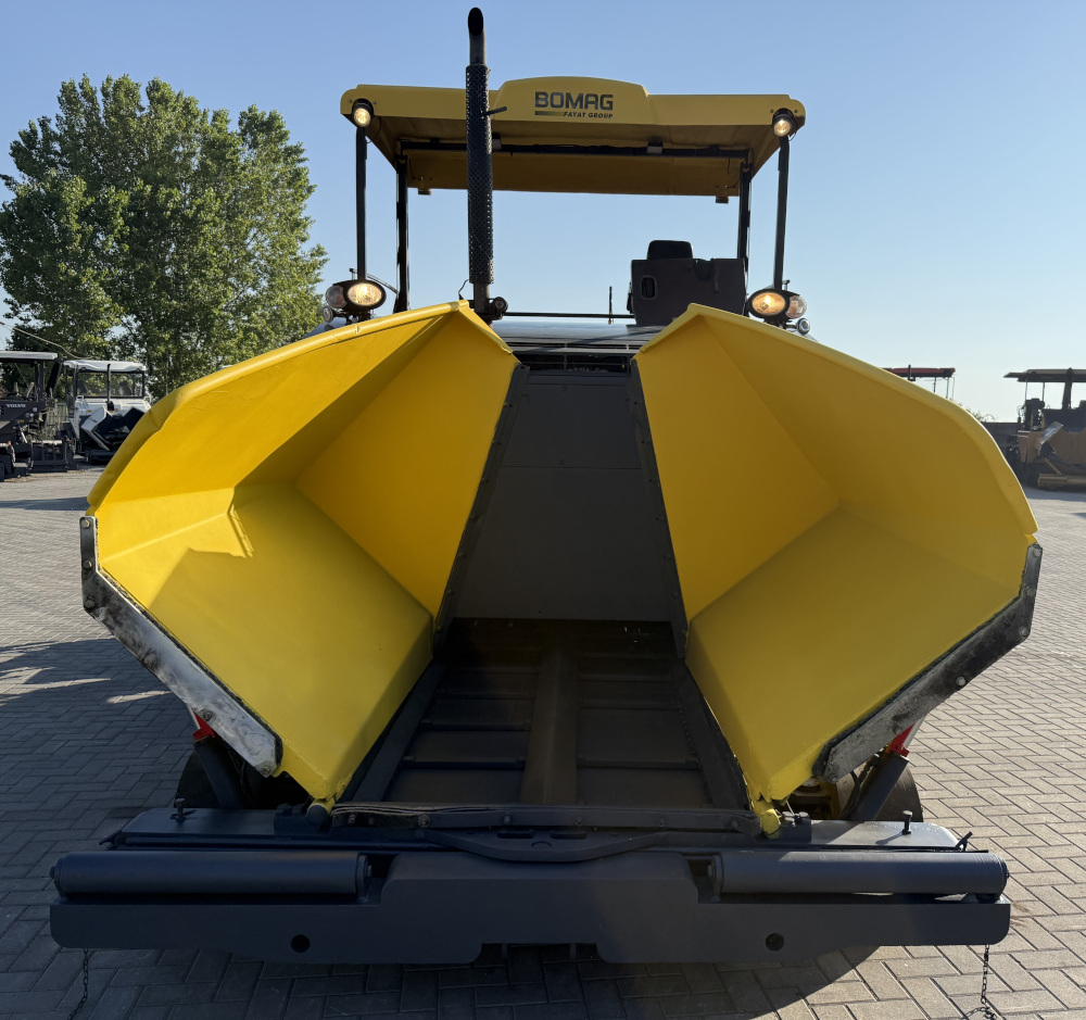 Usato 2010 Bomag BF 600P