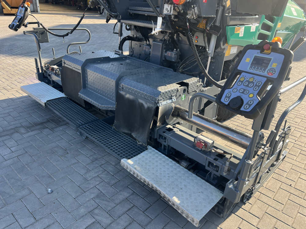 Usato 2018 Vogele S 1303-3i