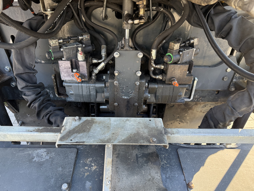 Usato 2014   Bomag BF 223C