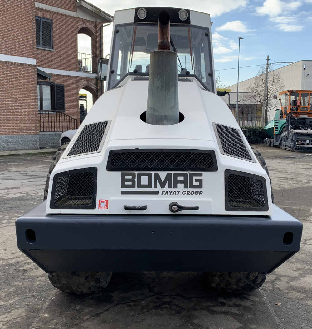 Usato 2004 Bomag BW 213 DH-4 (Deep Impact)