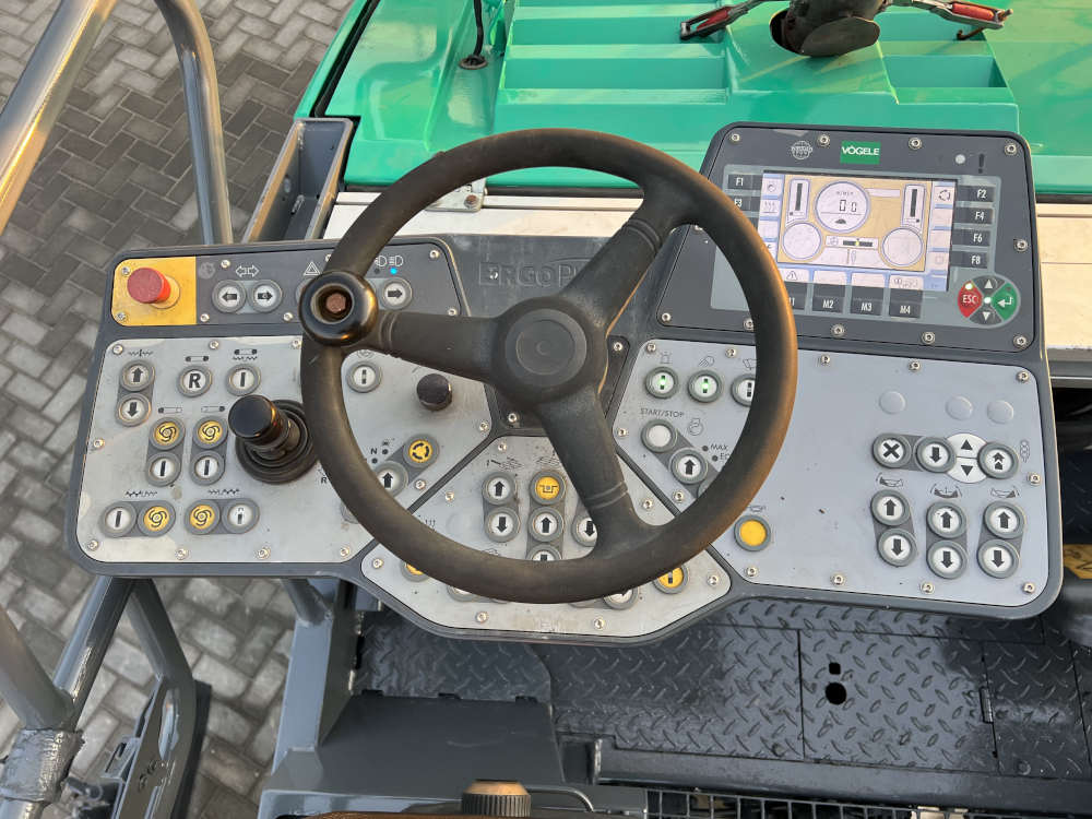 Usato 2014 Vogele S 1303-3i