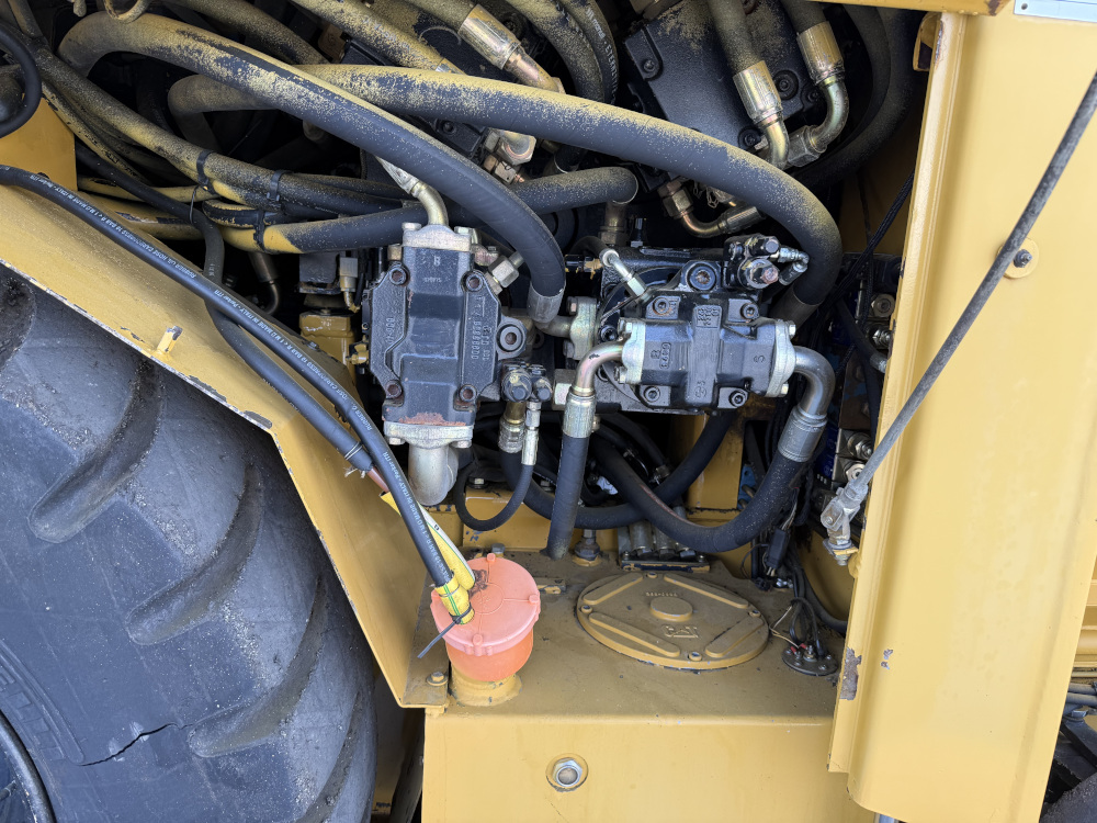Usato 2007 Caterpillar AP 600