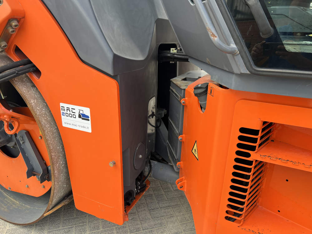 Usato 2010 Hamm HD+ 120 VV